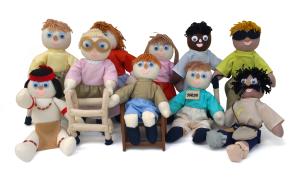 Bonecos Familia Terapeutica Inclusao Social em tecido - Jott Play